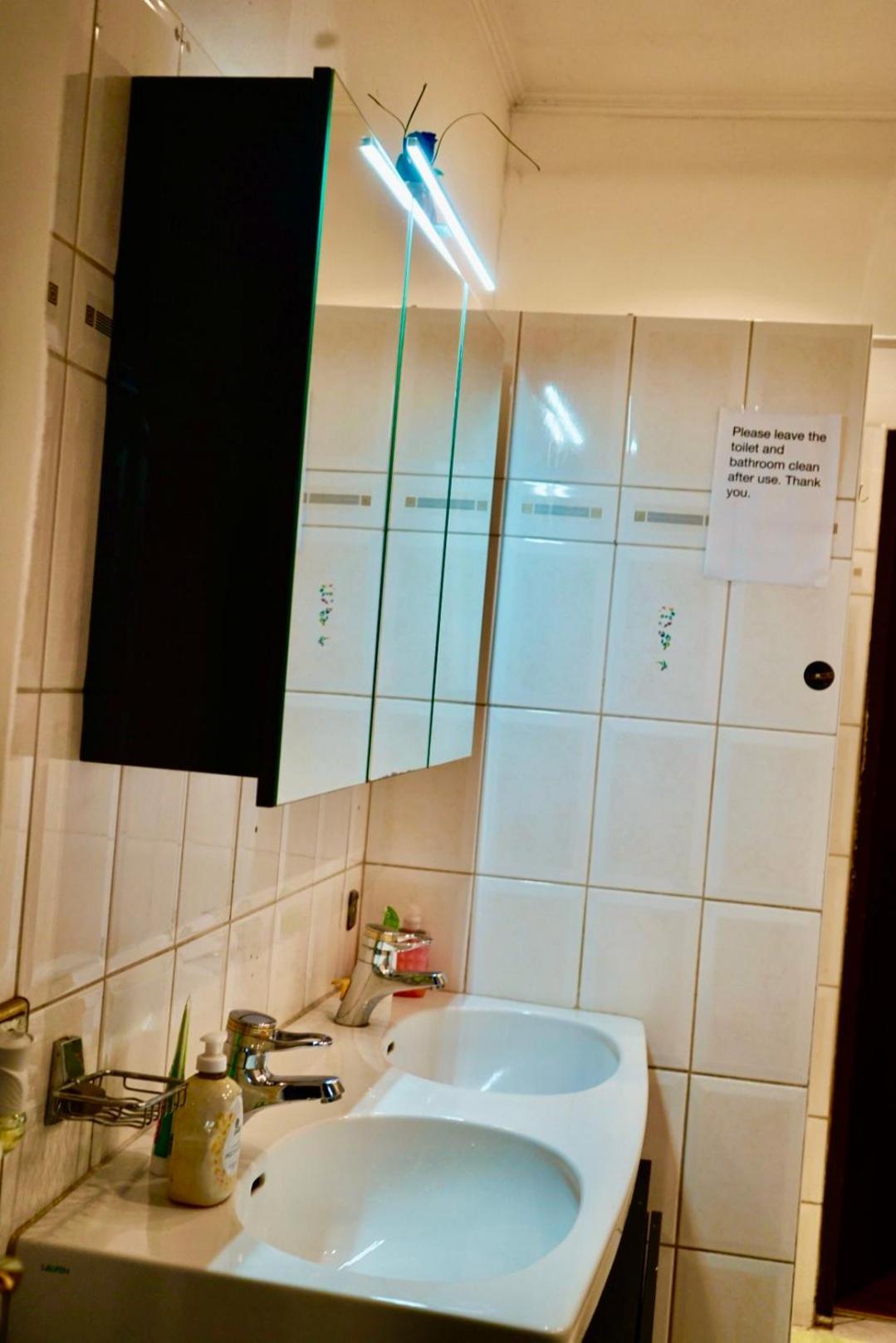 Schoepfwerk Hostel 10 Viyana Dış mekan fotoğraf